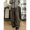 Pantalones de traje plisados de línea A color café-marrón para hombre, estilo old money, corte limpio, retro americano, con caída, pierna recta, pierna ancha, pantalones casuales