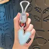 Llavero de cuero creativo y lindo con 26 letras inglesas, cuero exquisito, diseño simple, adecuado como accesorio de bolso para parejas o regalo