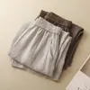 Foto real de los nuevos pantalones rectos de pierna ancha cropped de color liso estilo vintage para primavera-verano 2026, de algodón y lino, de corte holgado y versátiles para mujer