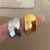 Luxo Leve, Simples, Versátil, Assimétrico, Anel Brilhante de Alta Qualidade, Design de Nicho, Joia de Mão da Moda Personalizada para Mulheres