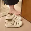 Nuevas Chanclas de Mujer Verano 2026 Moda Retro Estilo Mori Doble Uso Huecas de Suela Gruesa Cerradas de Punta Jaula de Cerdo Semi-Planas