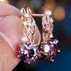Populares en Europa y América Venta Caliente Transfronteriza Pendientes de Aro Color Oro Rosa con Patrón de Diamante Morado Incrustados con Diamantes Blancos Pendientes Exquisitos Elegantes para Mujer