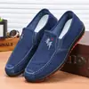 Zapatos de Hombre Otoño 2026 Nuevo Estilo Mocasines Versátiles Zapatos de Tela Old Beijing para Hombre Slip-ons Suela Suave Antideslizantes Zapatos de Tela Casuales