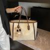 Bolsa de Axila Retrô de Grande Capacidade para Commuter Outono Transfronteiriça para Mulheres 2025 Nova Bolsa Tote Simples Bolsa de Ombro Versátil