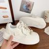 Sapatos brancos de leite, brancos e brancos, femininos, sola grossa, verão, novo, chique, estilo coreano, feio, fofo, pão, sapatos, esportivos, de prancha