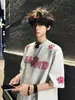 Camiseta de manga corta con bordado de letras flockadas estilo retro americano para hombre, nuevo top juvenil de verano de media manga