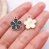20 Estilos de Flor de Cerezo Negra con Goteo de Aceite Rosa Accesorios para Joyería DIY Aleación Collar Pulsera Colgante Llavero Transfronterizo