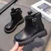 Botas Infantiles 2026 Otoño e Invierno Nuevo Estilo Botines Cortos para Niños Botas de Cuero Negras de Suela Blanda para Niñas Botas de Niña Estilo Británico