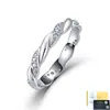 Anillo de Banda Retorcida de Plata S925 con Moissanita para Mujer en Stock, Diseño de Nicho, Anillo de Banda de Lujo Ligero, Venta al por Mayor Directa de Fábrica