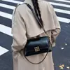 Bolso de Hombro tipo Silla Nuevo Retro Versátil Otoño e Invierno 2025 Diseño de Nicho Bolso Cruzado de Cadena de Moda Bolso de Viaje