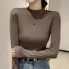 Camiseta de manga larga estilo coreano con cuello alto medio, elástica, agradable para la piel, corte ajustado, básica versátil para principios de otoño, capa interior para mujer