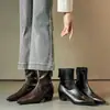 Botas de mujer con interior de piel de oveja para aumentar altura, botas finas retro de punta fina estilo francés, nueva colección otoño/invierno 2026 para mujer, botines de tacón grueso