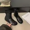Botas Martin de moda para mujer, nuevo modelo 2026, botines cortos para mujer con aumento interno de altura, punta partida, suela plana, botas de punta redonda estilo western retro
