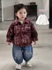 Conjunto casual para meninos para outono e inverno, espessado, conjunto de 1 peça para meninos pequenos, jaqueta xadrez com capuz, camiseta de manga longa, calça casual, conjunto de três peças