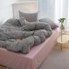 Juego de cama de cuatro piezas para invierno de 2025, para dormitorio individual de estudiantes, con sábana y funda de edredón de algodón lavado con agua, juego de tres piezas.