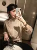 Blusa de Renda Fresca e Relaxada hoomiyao com Toque Vintage de Luxo, Top Curto de Chiffon Bordado