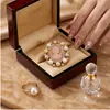 Novo Estilo Europeu Vitoriano Relevo Cabeça de Bela Mulher Broche de Pérola Corsage Pin de Lapela Fivela Acessório Retrô Vestido