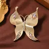 Broche de Mariposa de Línea Simple Vintage Moda Pin de Insecto Corsage Accesorios Ligeros Antideslizantes para Mujer Hebilla Elegante para Bolsos
