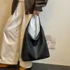 Bolsa Grande de Palha Vintage Feminina 2026 Nova Outono Versátil Bolsa de Ombro Único Simples Diária Bolsa de Ombro Único para o Trabalho