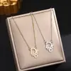 Collar Transfronterizo Nuevo de Acero de Titanio para Mujer Lujo Ligero Diamante Completo Micropavé Colgante de Zirconia Cadena de Clavícula de Acero Inoxidable de Alta Gama Joyería