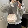 2025 Nueva Bolsa de Lona Rayada de Pana para Mujer Bolso Cruzado Ligero Casual con Estampado de Moño de Moda Bolso de Hombro