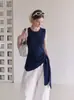 Elegante camisola blanca de tiras para mujer, verano 2026, adecuada para usar como prenda exterior, top sin mangas que estiliza y favorece la figura.