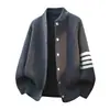 Chamarra suéter de punto de cuatro rayas para hombre, chamarra de moda estilo ins de ajuste holgado para otoño e invierno, suéter cárdigan casual y cálido
