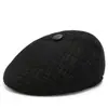 Nuevo modelo de invierno de gorra tipo pico para hombres de mediana edad y mayores, adecuado para papás y abuelos, engrosado para abrigar y proteger los oídos, ideal para viajes al aire libre