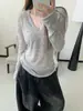 Suéter tejido gris elegante de alta calidad con cuello en V, versátil, camiseta base de corte ajustado, top suave y acogedor de manga larga