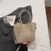 Bolsa de Mão Estilo Coreano Feminina 2025 Inverno Nova Moda Retro Bolsa de Ombro Bolsa Transversal para o Dia a Dia Bolsa Simples de Balde