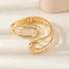 Pulsera Europea y Americana Hueca Asimétrica Doble Anillo Aleación Nicho Geométrico Simple Anillo Pulsera para Mujer Lujo Ligero Gama Alta Simple