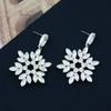 Europa e Estados Unidos transfronteiriços novos brincos de strass de floco de neve de Natal brincos de pingente de diamante exagerados de personalidade da moda feminina
