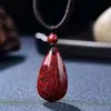 Colgante de gota de agua de arena de cristal de cinabrio crudo Colgante de collar de arena de cristal chapado en oro Regalo unisex Venta al por mayor Dropshipping