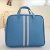 Los fabricantes pueden personalizar mantas de aire acondicionado, tapetes refrescantes, bolsas tote, bolsas para guardar edredones de verano, bolsas para empaque de ropa de jardín de infantes y bolsas de mano.