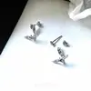Estilo Indiferente Alas de Plumas Pendiente Colgante Trasero para Mujer 2026 Nuevo Ligero Lujo Nicho Gama Alta Temperamento Versátil Pendiente