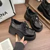 Mocasines de piel suave para mujer, nueva colección primavera/otoño 2026, estilo preppy, con suela gruesa para mayor altura, zapatos negros de un solo color