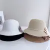 Sombrero de Cubo de Moda Estilo Chanel con Lazo de Perlas para Mujer, Sombrero de Paja Versátil para el Sol de Verano, Sombrero de Pescador para Protección Solar en Vacaciones