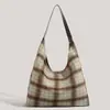 Nova Moda Retro Versátil Estilo College Bolsa de Ombro de Lã Grande Capacidade para o Dia a Dia Bolsa Tote Xadrez de Alta Qualidade para Mulheres