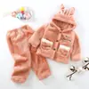 Traje de pijama con capucha nuevo para otoño e invierno 2024, ropa linda, gruesa y cálida para niños