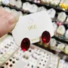 Pendientes Hermosos de Color Brillante Estilo Lujo Ligero para Mujer 2025 Nuevo Estilo Caliente Pendientes de Gama Alta