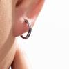 Personalidad Europea y Americana Acero de Titanio Vintage Distressed Aretes Retorcidos Pasador de Oreja Delgado Anillo de Oreja Aretes para Hombres y Mujeres