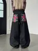 Jeans de Brim Cru com Estampa Union Jack American Street Jeans Largos Hip Hop Perna Larga Calças Longas Retas Multi-Botão com Contas