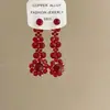 Pendientes Florales Rojos Super Hada Elegantes Diseño de Nicho Elegantes con Estilo Exquisitos Lujo Accesible Pendientes Festivos Retro