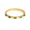 Bestseller transfronterizo europeo y americano juego de tres piezas de diamante cuadrado de una sola fila acero de titanio acero inoxidable oro de 18k pulsera de tres diamantes que no se decolora para mujer
