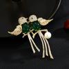 Nuevo Broche de Pájaro de Zircón Verde Guofeng Elegante Elegante Accesorios para Abrigo Abrigo Traje