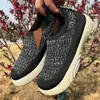 Zapatos para Mujer 2025 Primavera Zapatos Transfronterizos para Mujer Zapatos de Tela Old Beijing Suela Suave Ligeros Zapatos para Madre Suela Gruesa Zapatos Casuales