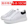 Sapatos Masculinos Brancos de Verão Invisíveis para Aumentar a Altura 10cm Tênis Estilo Coreano 6 Sapatos para Aumentar Altura Masculinos 8 Sapatos Casuais de Lona Tendência
