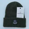 En stock gorro de punto de invierno transfronterizo para hombre, todo partido europeo y americano, gorro para el frío, engrosado, protección cálida para las orejas, gorro de esquí, gorro para exteriores