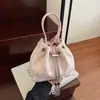 Bolso de Mano Pequeño para Mujer 2025 Nuevo Primavera Bolso Cubo con Cordón Versátil Estampado de Flores Bolso Cruzado con Cadena Ins