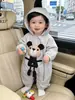 Ropa de Bebé Conjunto de Primavera Mono 2026 Nuevo Estilo de Primavera Cortavientos para Niños Traje de Gateo al Aire Libre de Doble Capa Chaqueta a Prueba de Viento